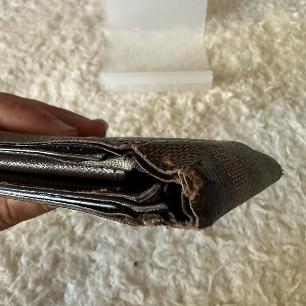 Louis Vuitton Damier Ebene Men’s bifold Wallet - Picture 6 of 12